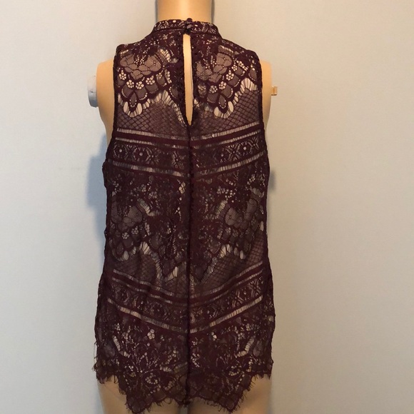 Lace halter top - Picture 2 of 3